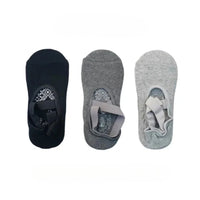 Lot de trois paires de chaussettes antidérapantes pour cardio dance sur fond blanc